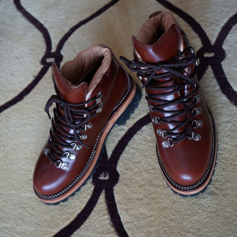 Brown / 39
