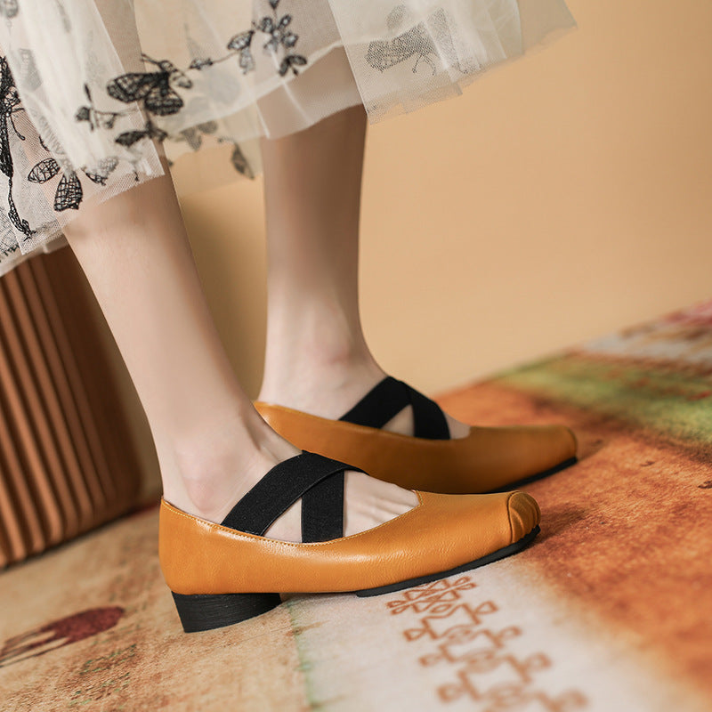 Brownish yellow / 35